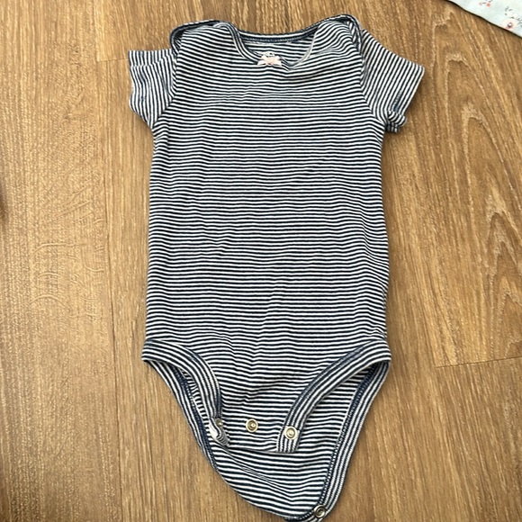 Carters 6 months baby girl bundle lot set - Picture 4 of 8